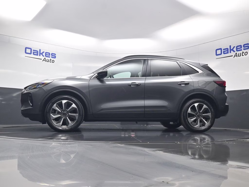 2023 Carbonized Gray Metallic Ford Escape Hybrid Platinum AWD SUV