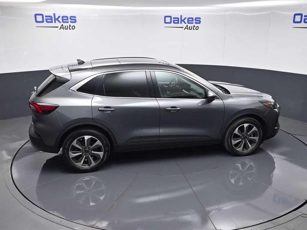 2023 Carbonized Gray Metallic Ford Escape Hybrid Platinum AWD SUV