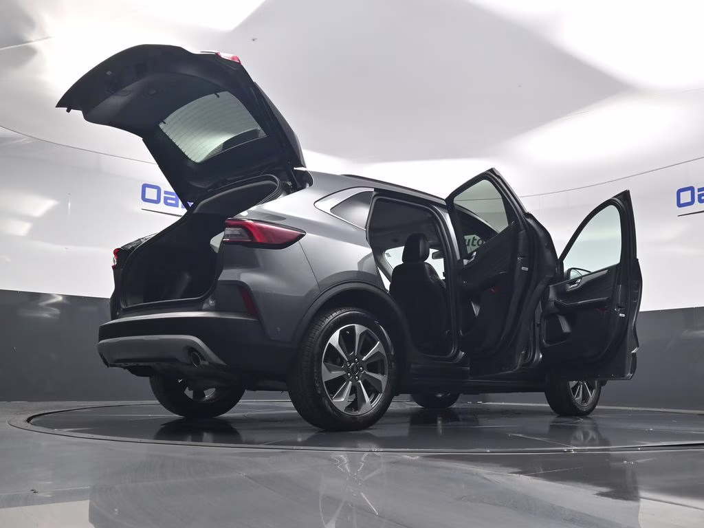2023 Carbonized Gray Metallic Ford Escape Hybrid Platinum AWD SUV
