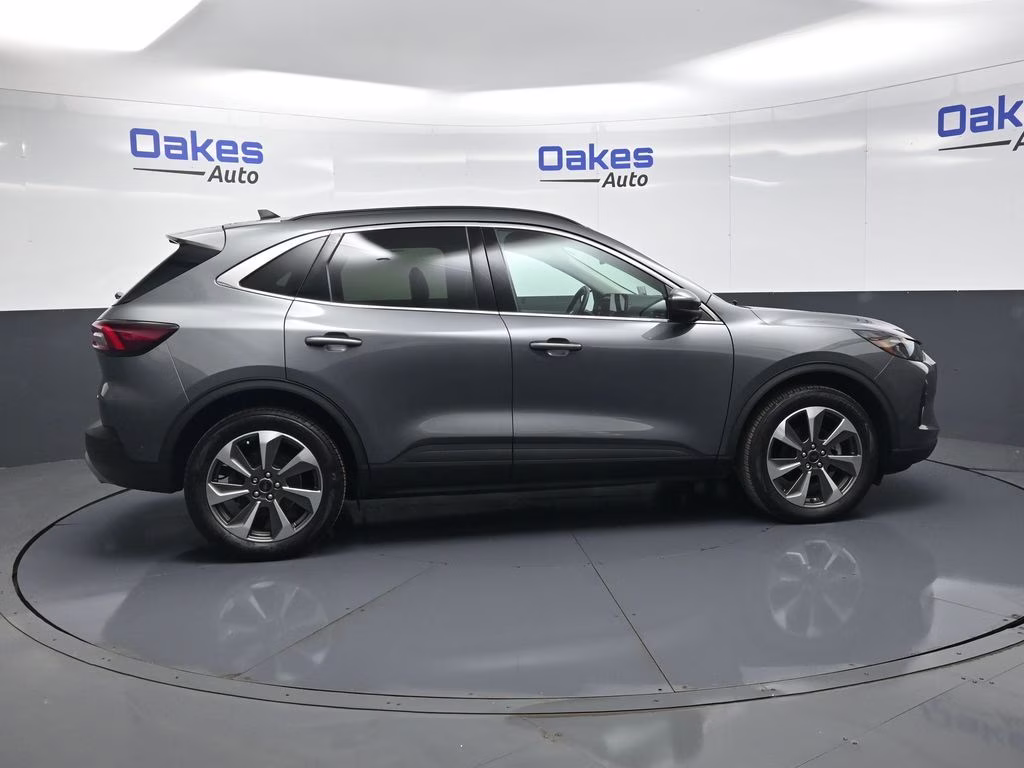 2023 Carbonized Gray Metallic Ford Escape Hybrid Platinum AWD SUV