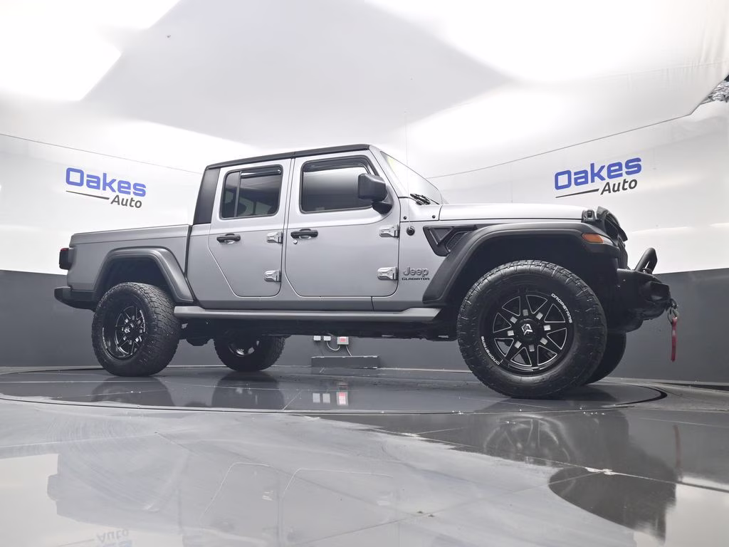 2020 Billet Silver Metallic Clearcoat Jeep Gladiator Overland 4X4 Truck
