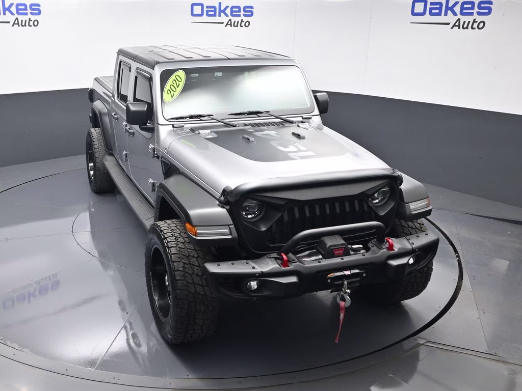 2020 Billet Silver Metallic Clearcoat Jeep Gladiator Overland 4X4 Truck