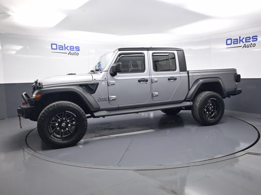 2020 Billet Silver Metallic Clearcoat Jeep Gladiator Overland 4X4 Truck