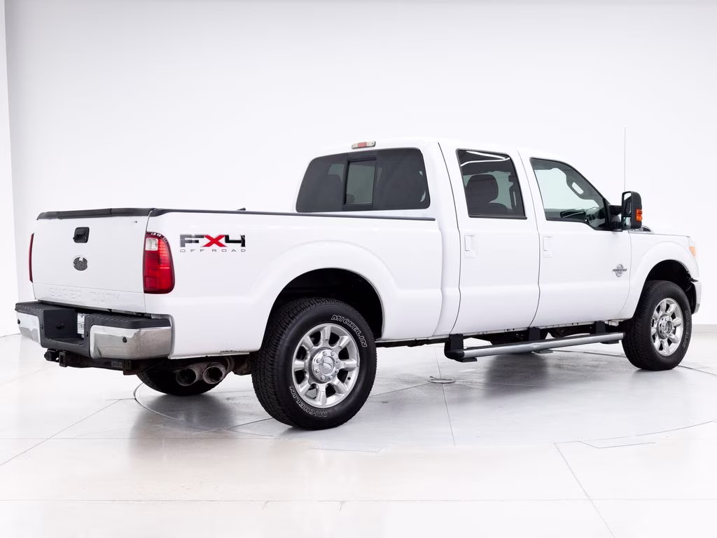 2011 Oxford White Ford Super Duty F-250 SRW Lariat 4X4 Truck