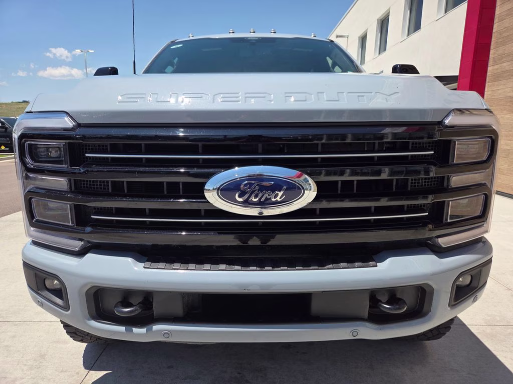 2025 Glacier Gray Metallic TriCoat Ford Super Duty F-350 SRW Platinum 4X4 Truck
