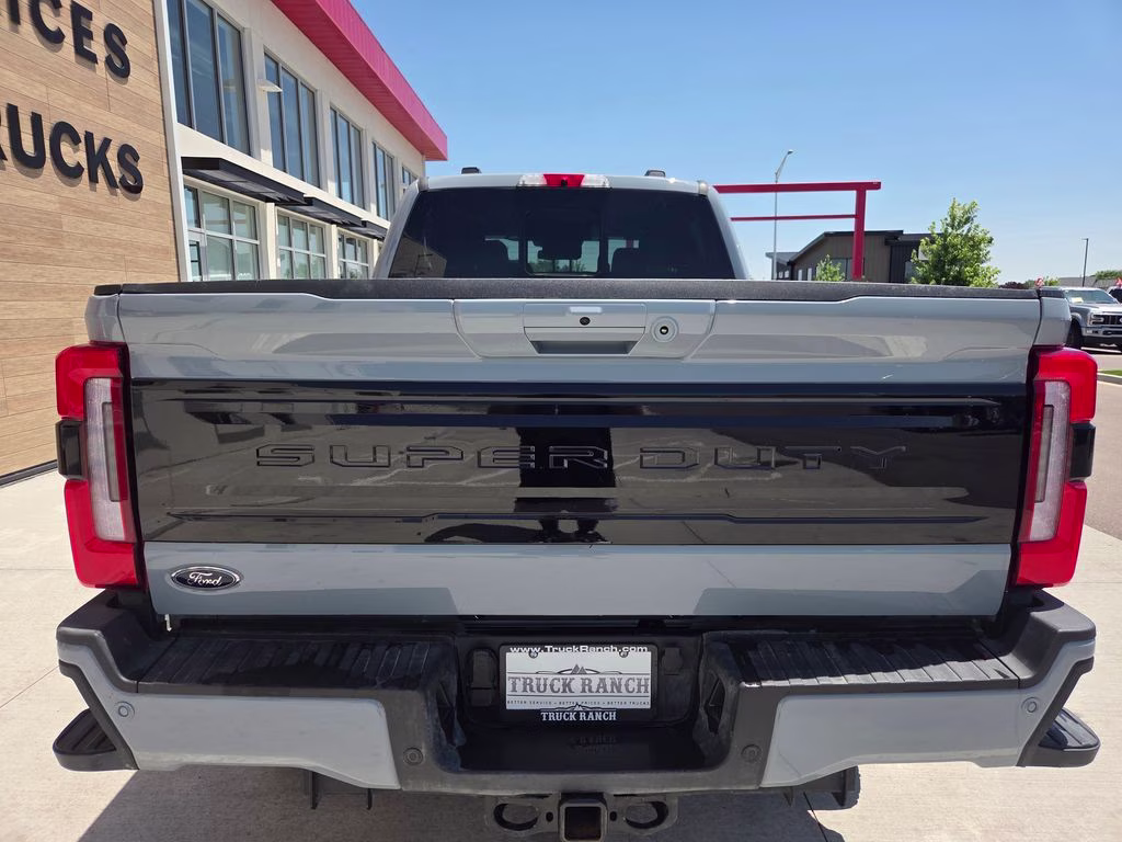 2025 Glacier Gray Metallic TriCoat Ford Super Duty F-350 SRW Platinum 4X4 Truck
