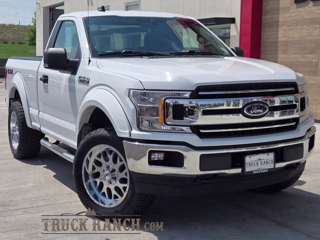 2020 Oxford White Ford F-150 XLT 4X4 Truck