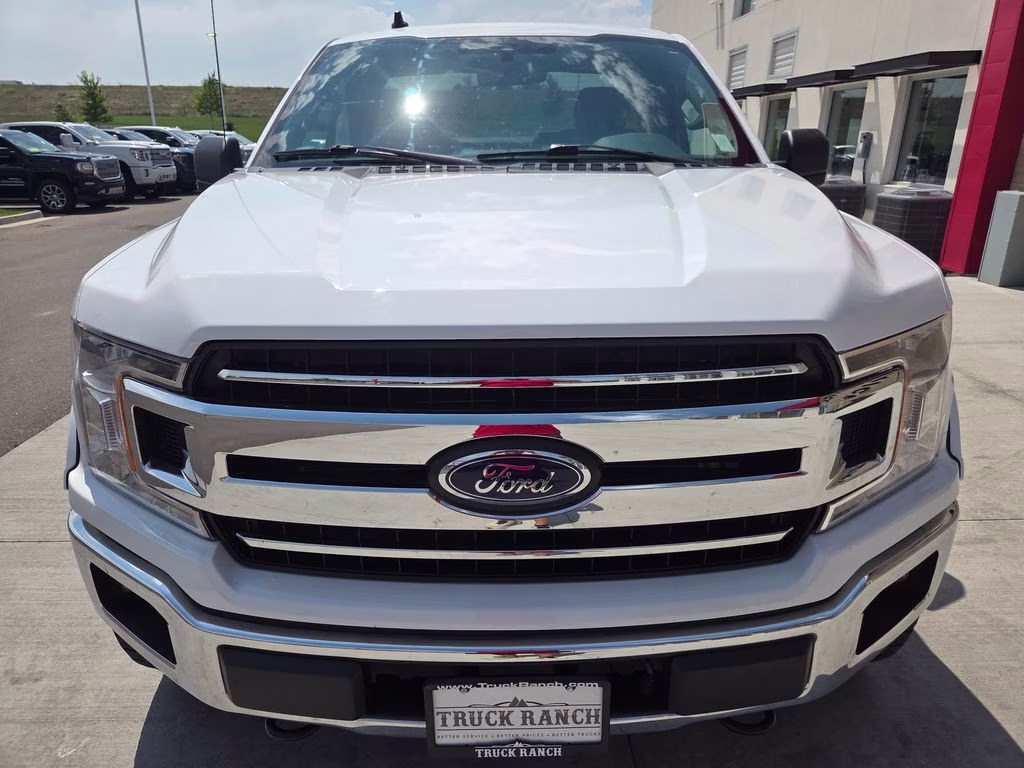 2020 Oxford White Ford F-150 XLT 4X4 Truck