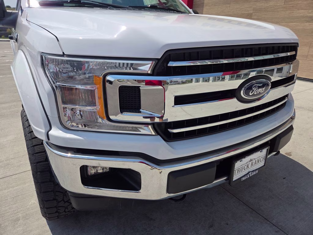 2020 Oxford White Ford F-150 XLT 4X4 Truck