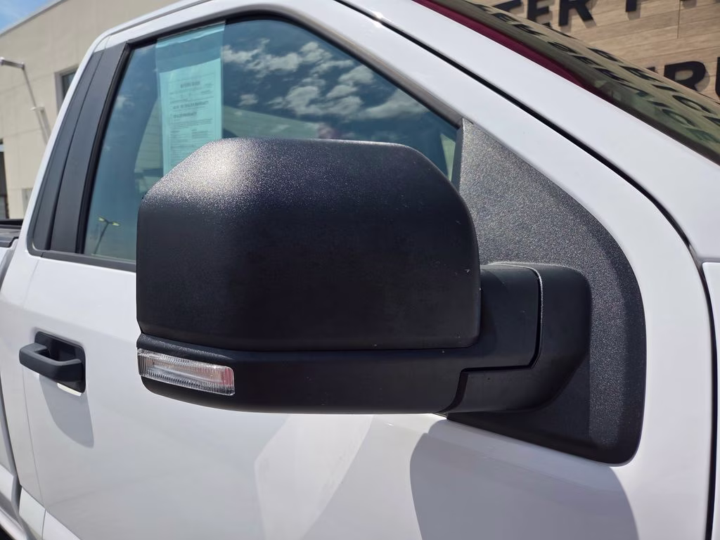 2020 Oxford White Ford F-150 XLT 4X4 Truck