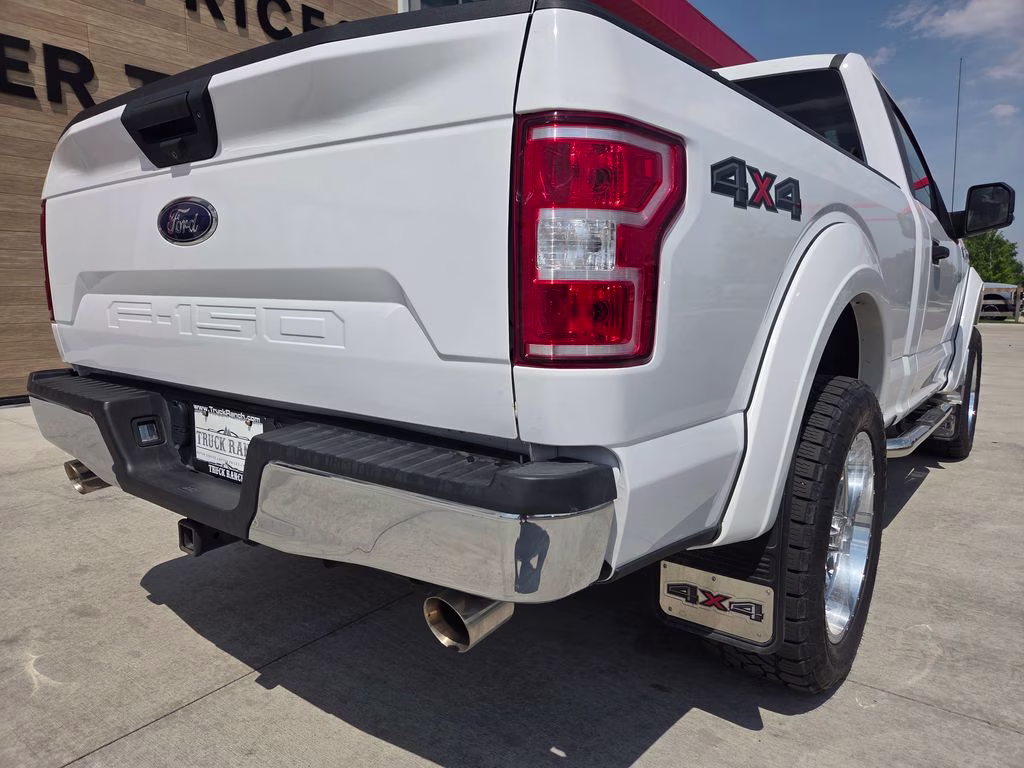 2020 Oxford White Ford F-150 XLT 4X4 Truck