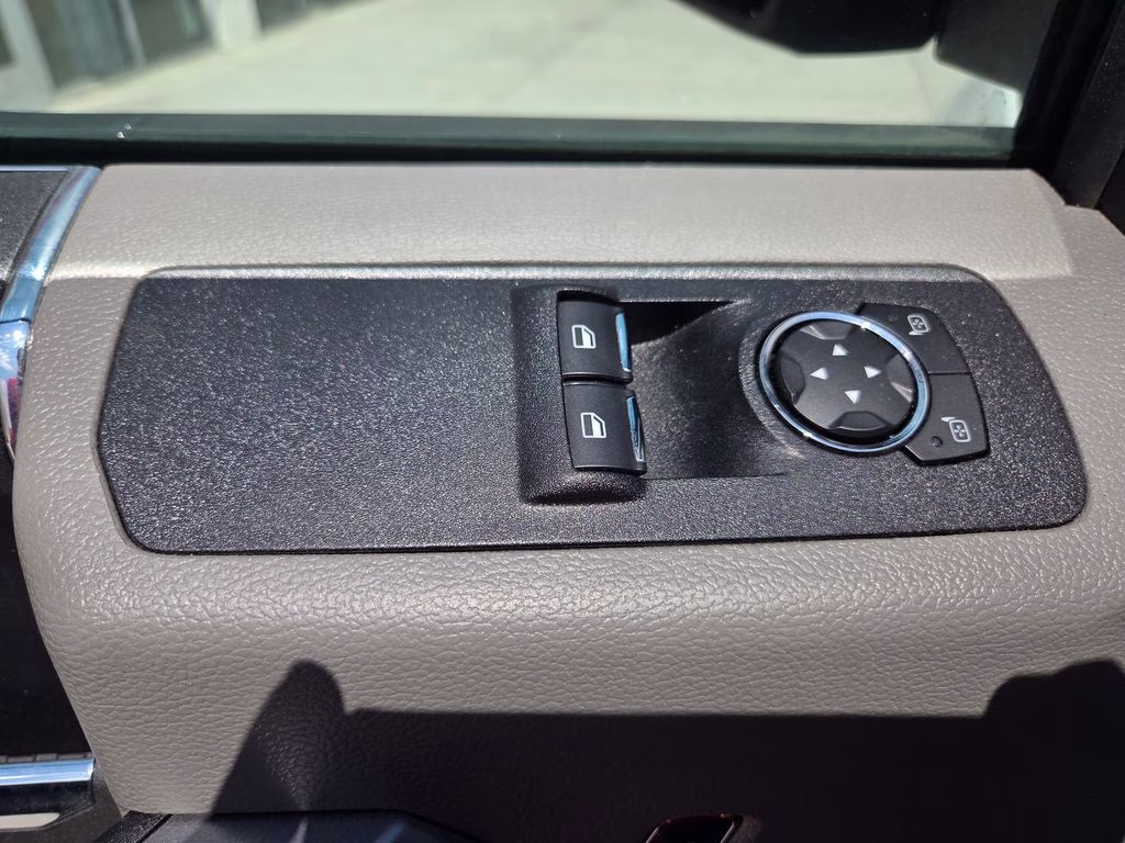 2020 Oxford White Ford F-150 XLT 4X4 Truck