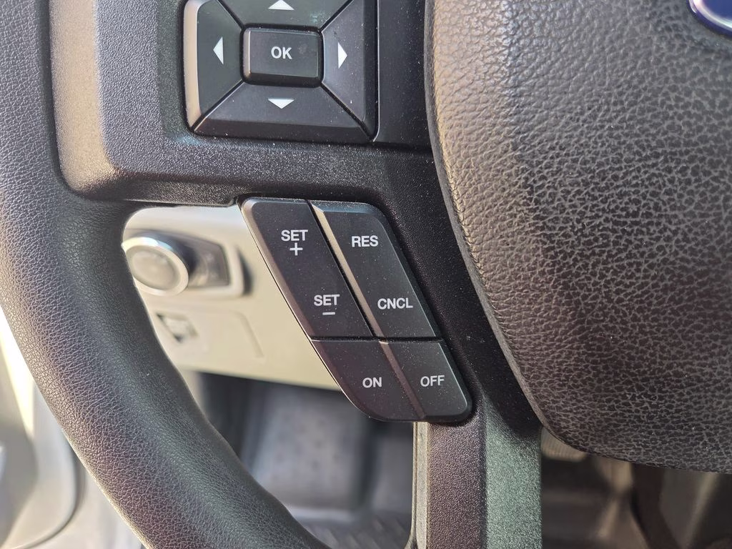 2020 Oxford White Ford F-150 XLT 4X4 Truck