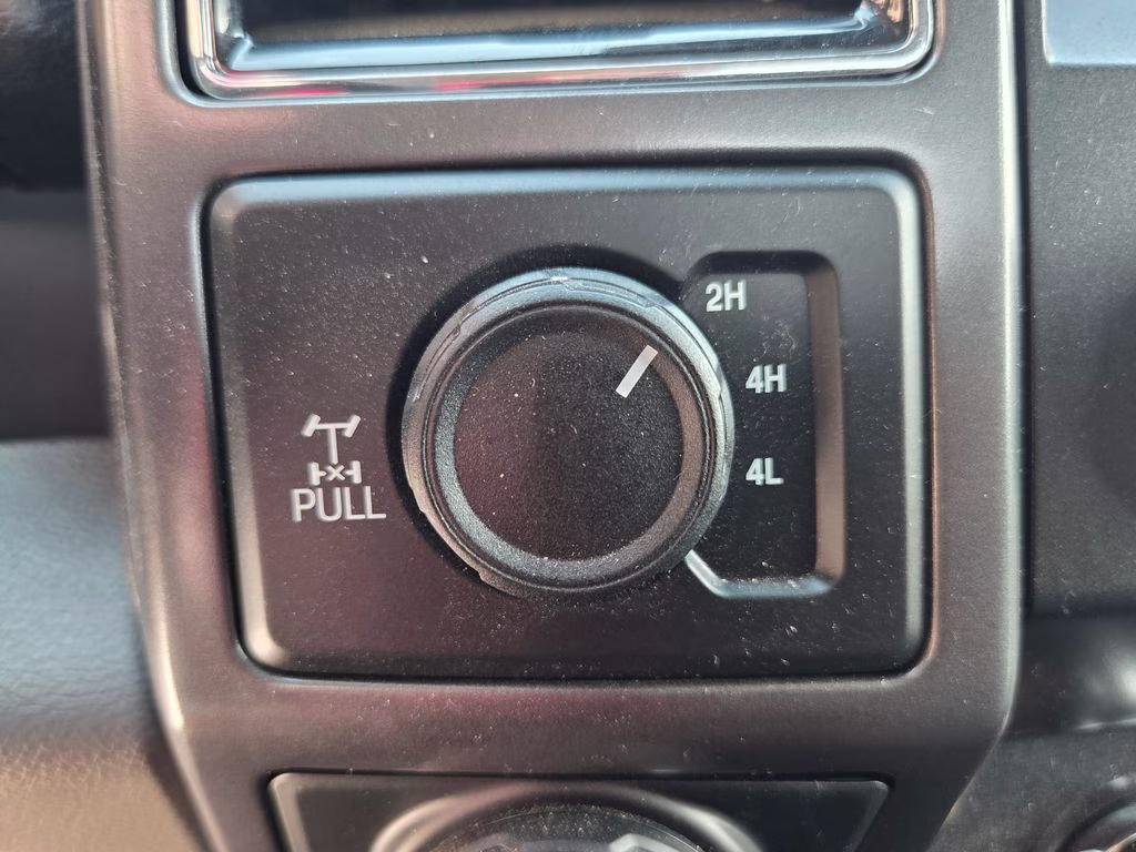 2020 Oxford White Ford F-150 XLT 4X4 Truck