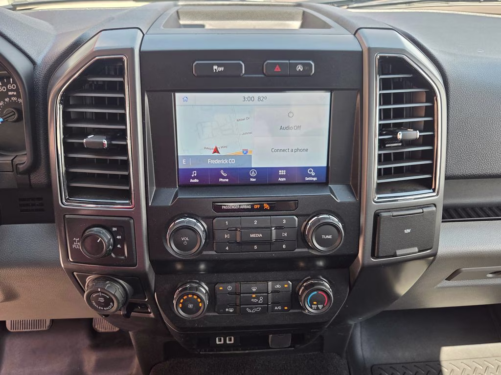 2020 Oxford White Ford F-150 XLT 4X4 Truck
