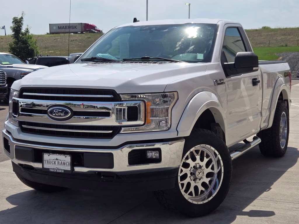 2020 Oxford White Ford F-150 XLT 4X4 Truck