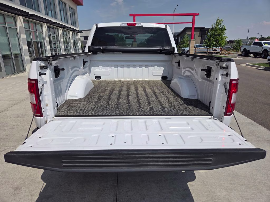 2020 Oxford White Ford F-150 XLT 4X4 Truck