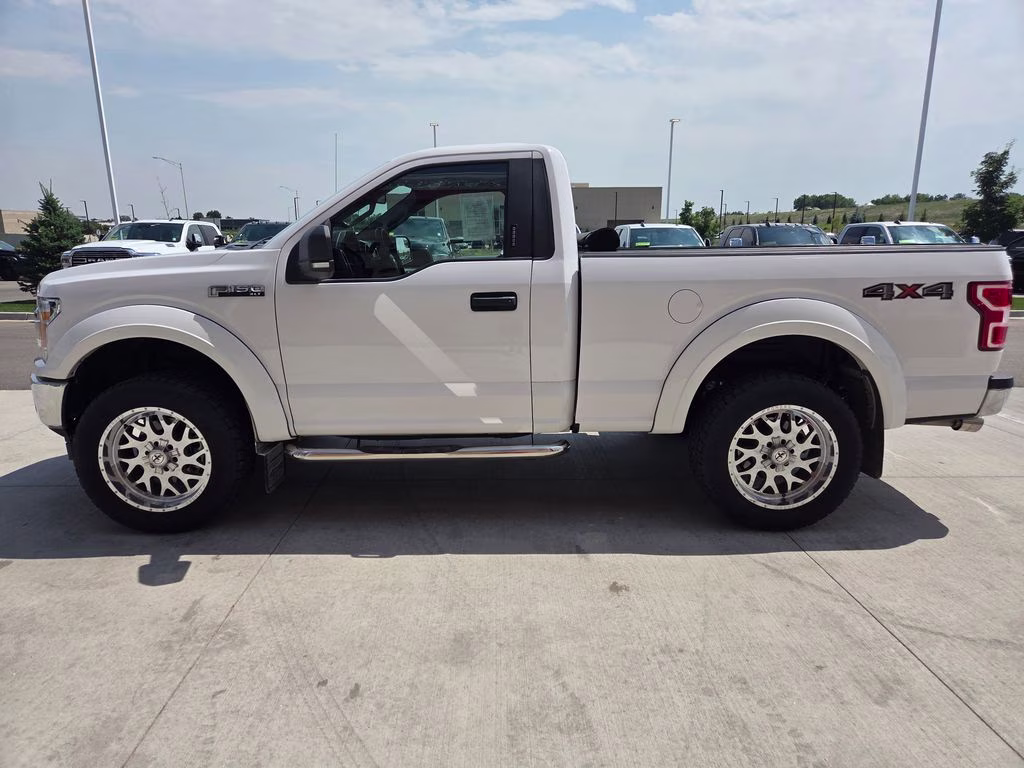 2020 Oxford White Ford F-150 XLT 4X4 Truck