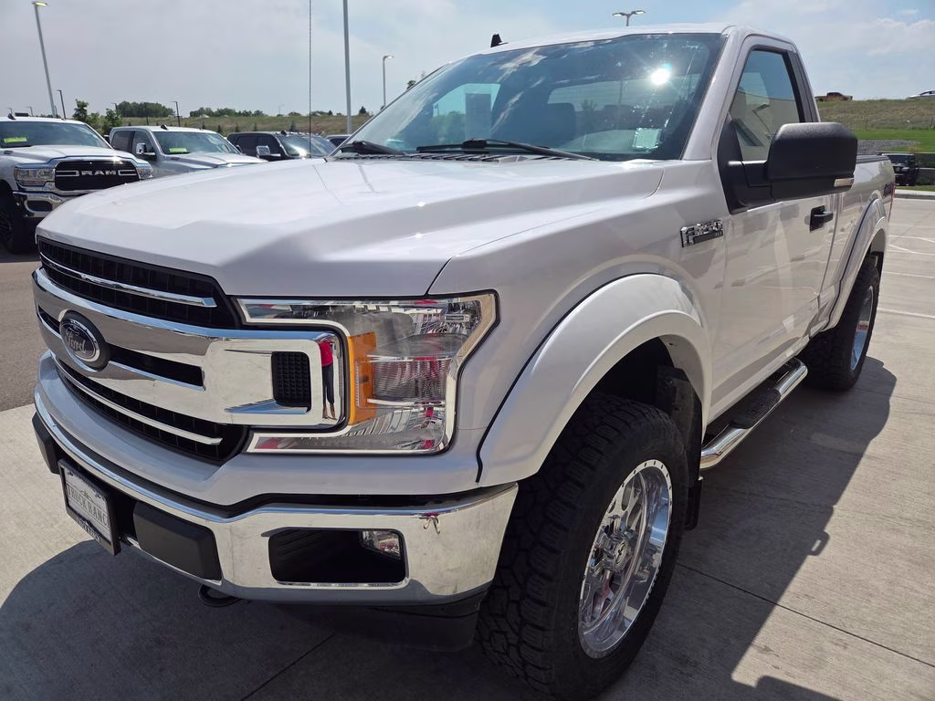 2020 Oxford White Ford F-150 XLT 4X4 Truck