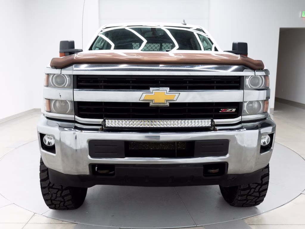 2016 White Chevrolet Silverado 2500HD LT 4X4 Truck
