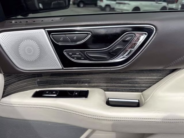 2022 Black Metallic Lincoln Navigator Black Label 4X4 SUV