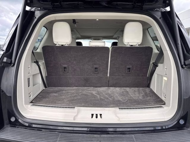2022 Black Metallic Lincoln Navigator Black Label 4X4 SUV