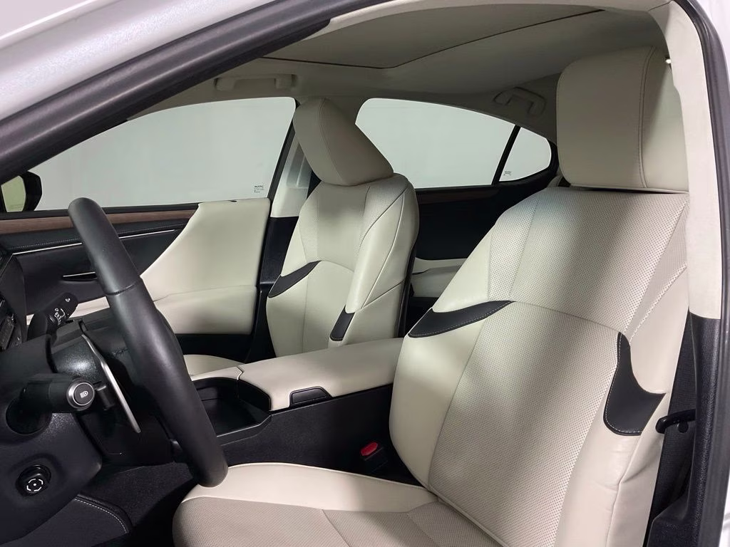 2024 White Pearl Lexus ES 350 FWD Sedan