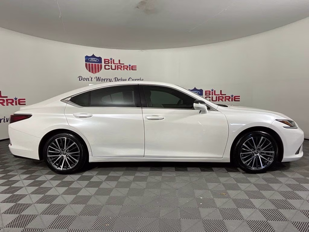 2024 White Pearl Lexus ES 350 FWD Sedan