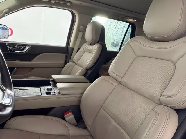 2024 White Metallic Lincoln Navigator L Reserve 4X4 SUV