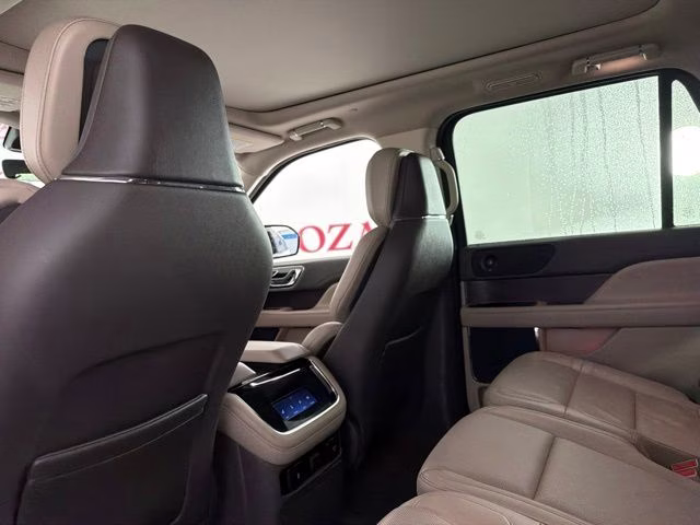 2024 White Metallic Lincoln Navigator L Reserve 4X4 SUV