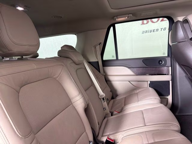 2024 White Metallic Lincoln Navigator L Reserve 4X4 SUV