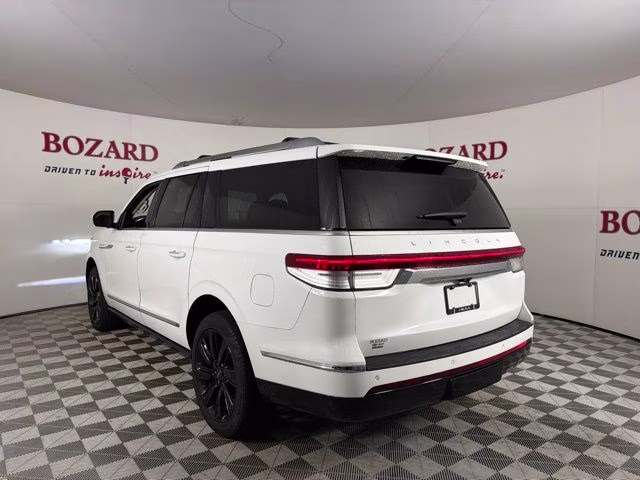 2024 White Metallic Lincoln Navigator L Reserve 4X4 SUV