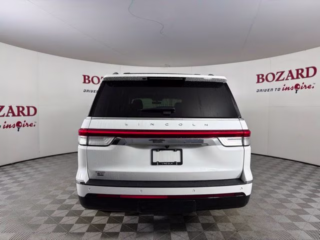 2024 White Metallic Lincoln Navigator L Reserve 4X4 SUV