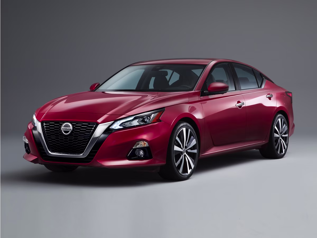 2021 Pearl White Tricoat Nissan Altima 2.5 SR FWD Sedan