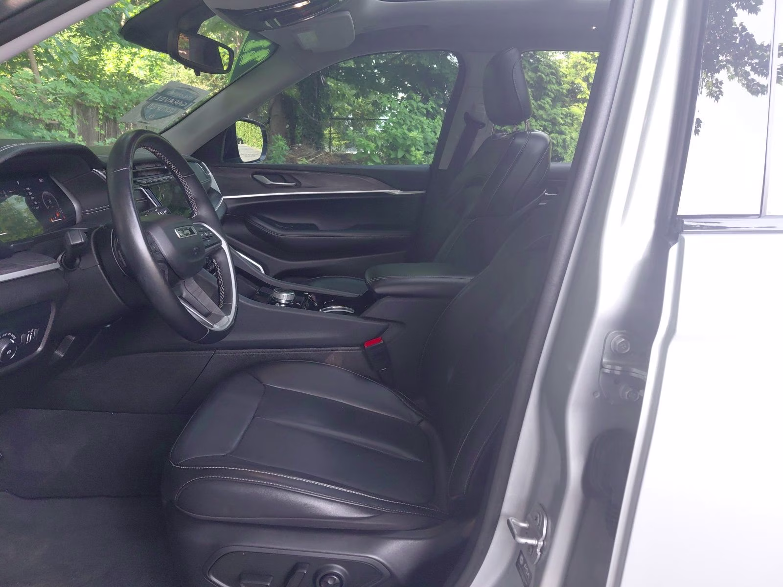 2021 Silver Zynith Jeep Grand Cherokee L Limited 4X4 SUV
