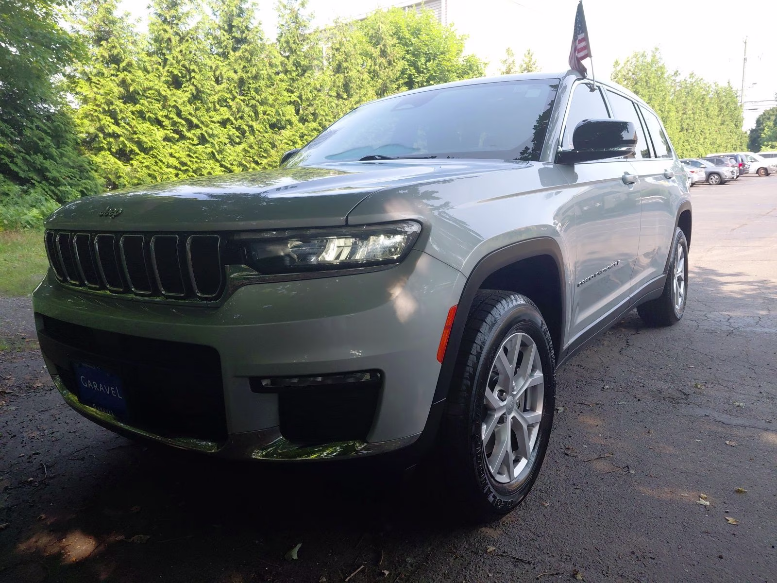 2021 Silver Zynith Jeep Grand Cherokee L Limited 4X4 SUV