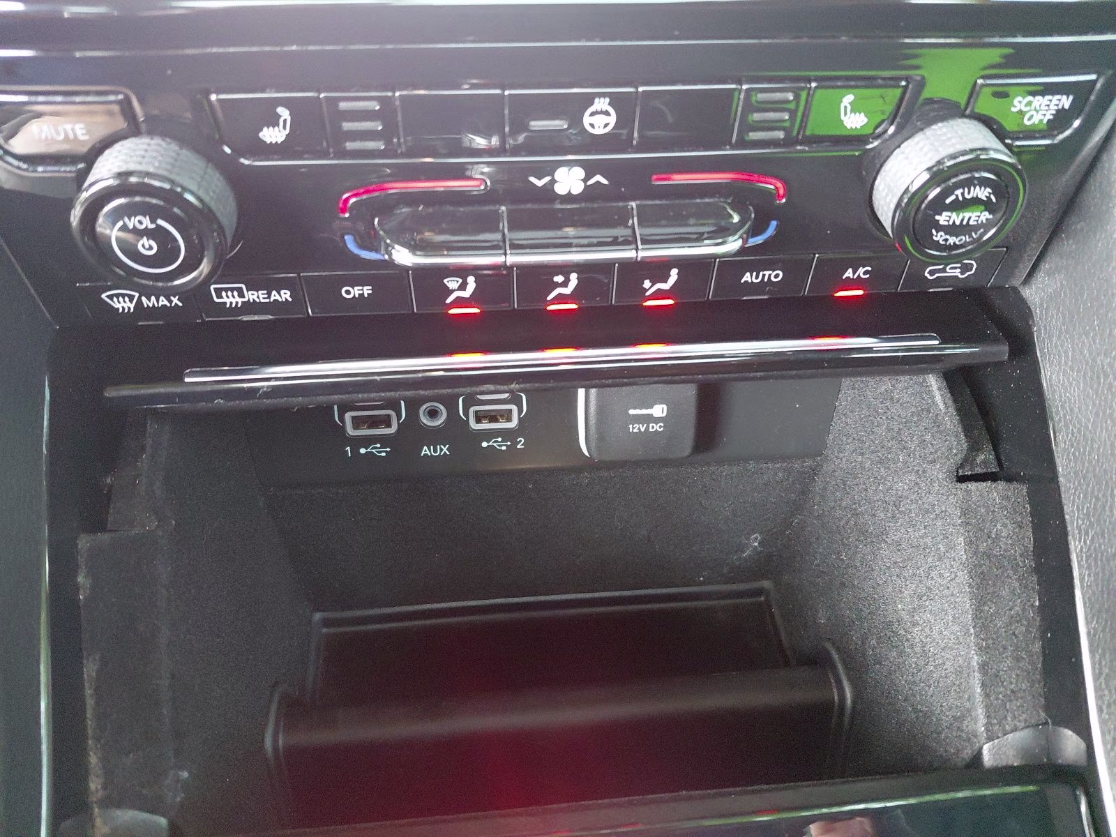 2021 Silver Zynith Jeep Grand Cherokee L Limited 4X4 SUV
