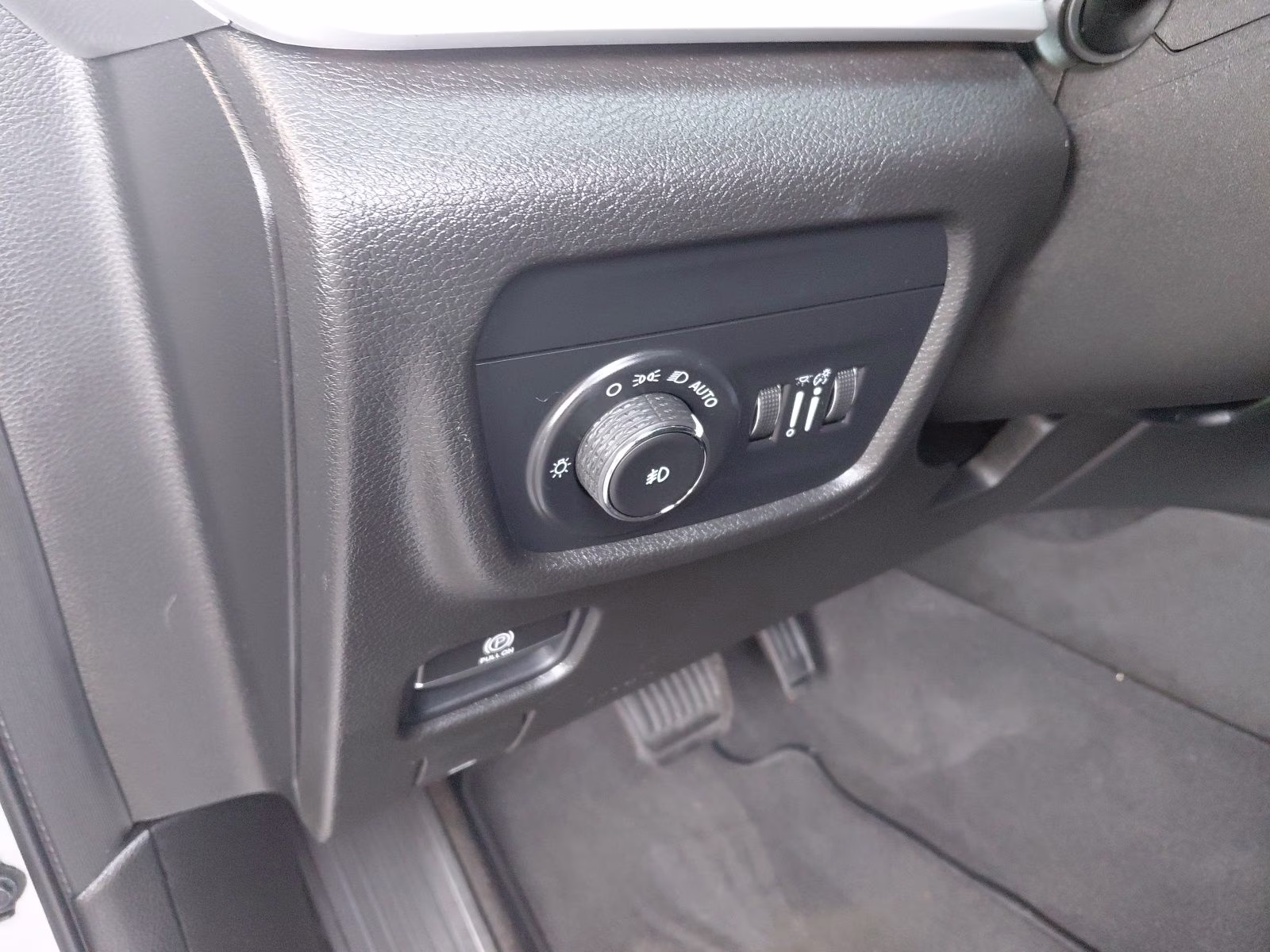 2021 Silver Zynith Jeep Grand Cherokee L Limited 4X4 SUV