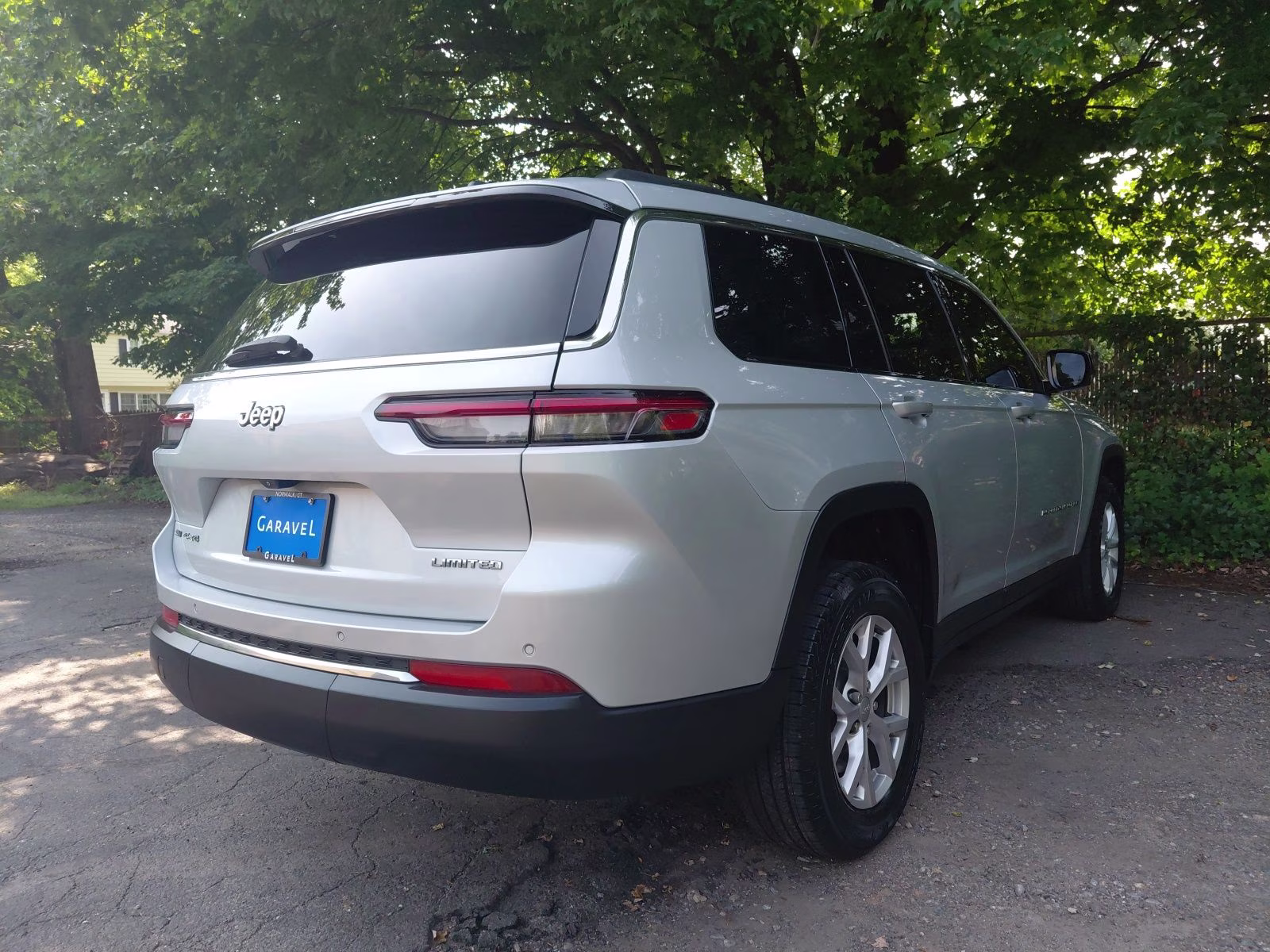 2021 Silver Zynith Jeep Grand Cherokee L Limited 4X4 SUV