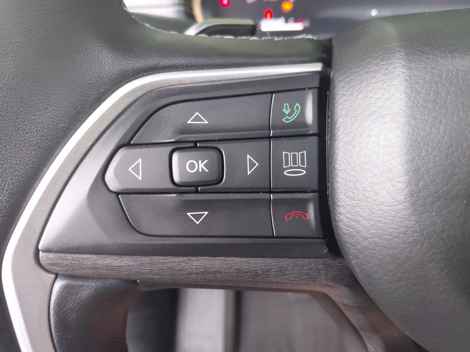 2021 Silver Zynith Jeep Grand Cherokee L Limited 4X4 SUV
