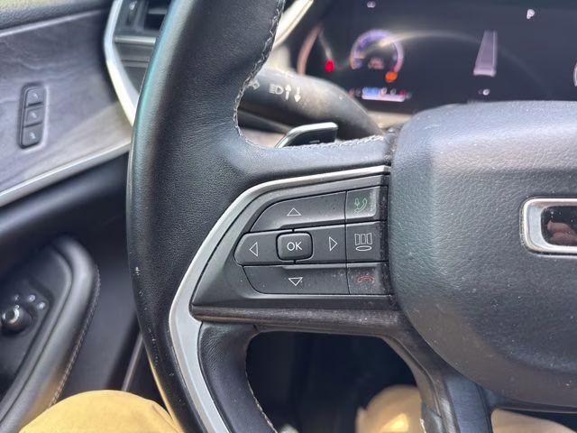 2021 Silver Zynith Jeep Grand Cherokee L Limited 4X4 SUV