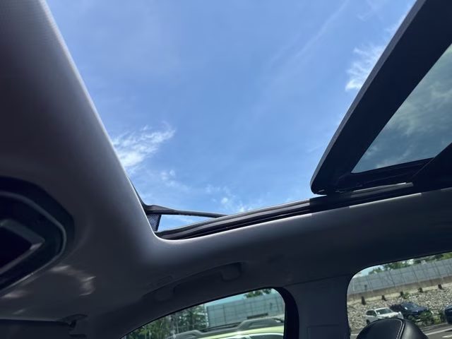 2021 Silver Zynith Jeep Grand Cherokee L Limited 4X4 SUV