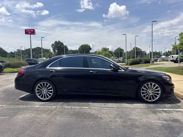 2016 Black Mercedes-Benz S-Class S 550 RWD Sedan