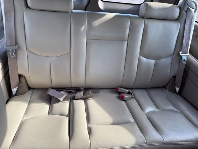 2004 Dark Green Metallic Chevrolet Suburban 1500 Z71 4X4 SUV