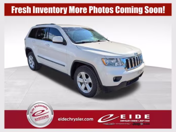2011 Stone White Clearcoat Jeep Grand Cherokee Laredo 4X4 SUV