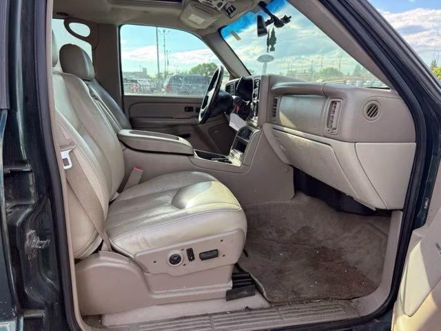 2004 Dark Green Metallic Chevrolet Suburban 1500 Z71 4X4 SUV