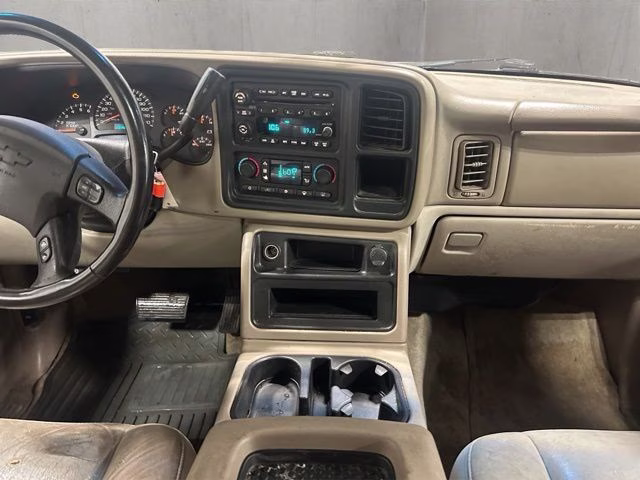 2004 Dark Green Metallic Chevrolet Suburban 1500 Z71 4X4 SUV