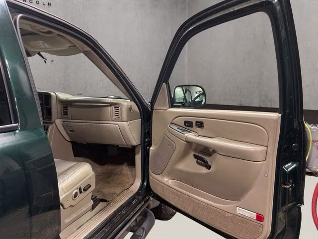2004 Dark Green Metallic Chevrolet Suburban 1500 Z71 4X4 SUV