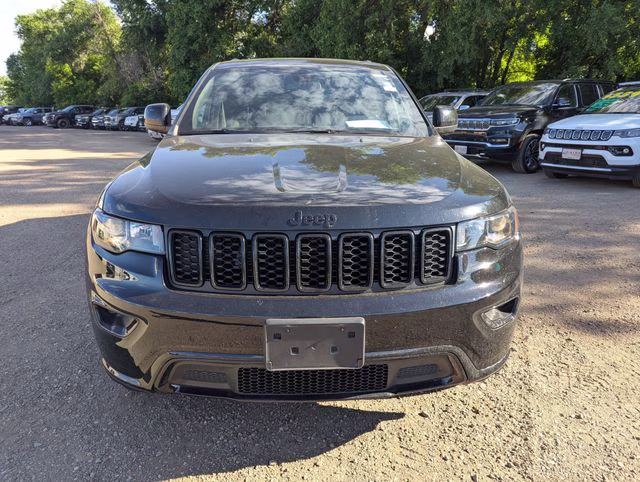 2021 Diamond Black Crystal Pearlcoat Jeep Grand Cherokee Laredo X 4X4 SUV