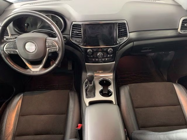 2021 Diamond Black Crystal Pearlcoat Jeep Grand Cherokee Laredo X 4X4 SUV